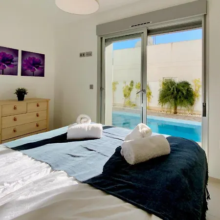 Lovely In Alicante With Wifi Holiday home